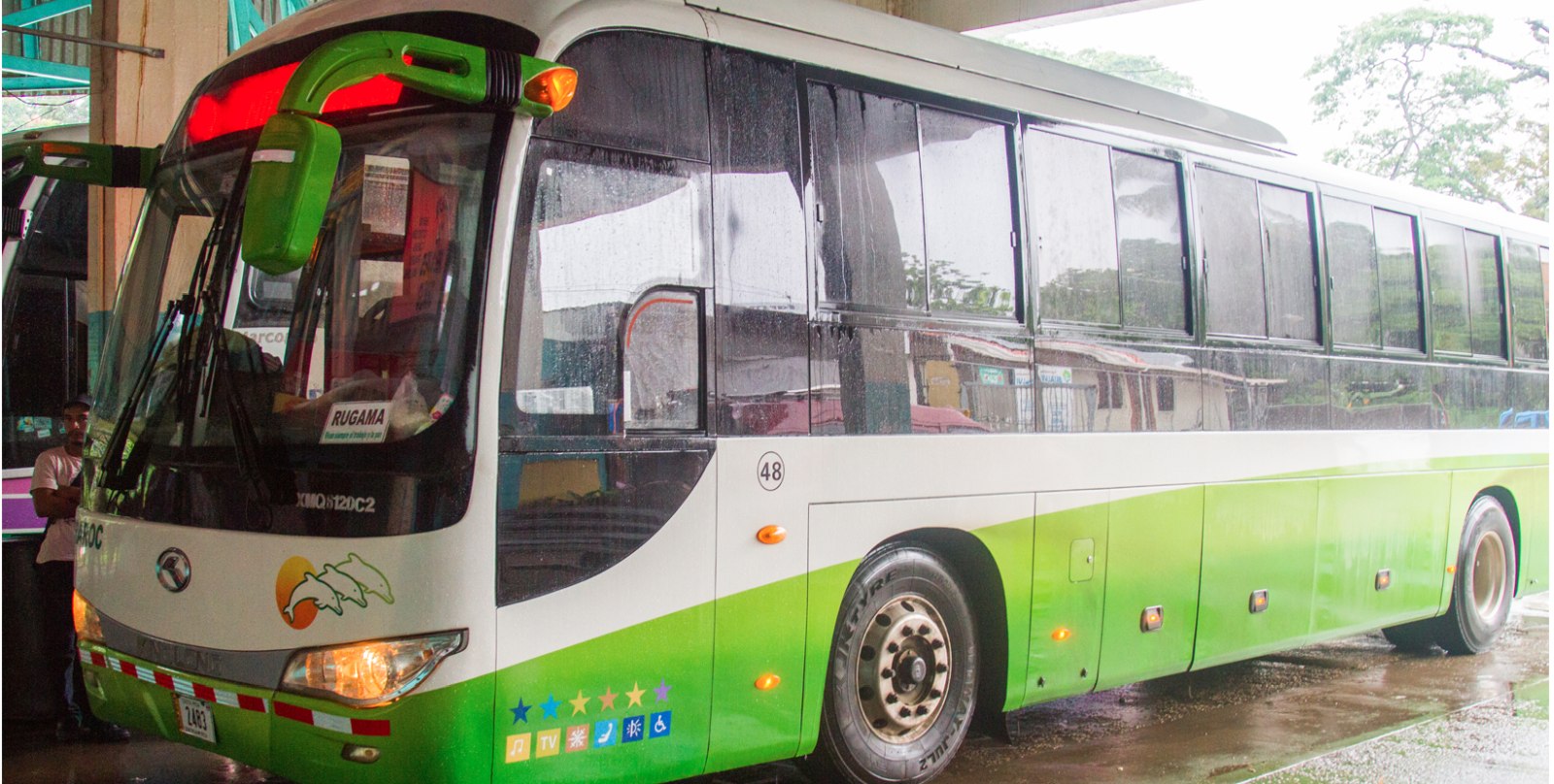 Bus Companies Servicing Guanacaste Beaches Reinforce Fleets For